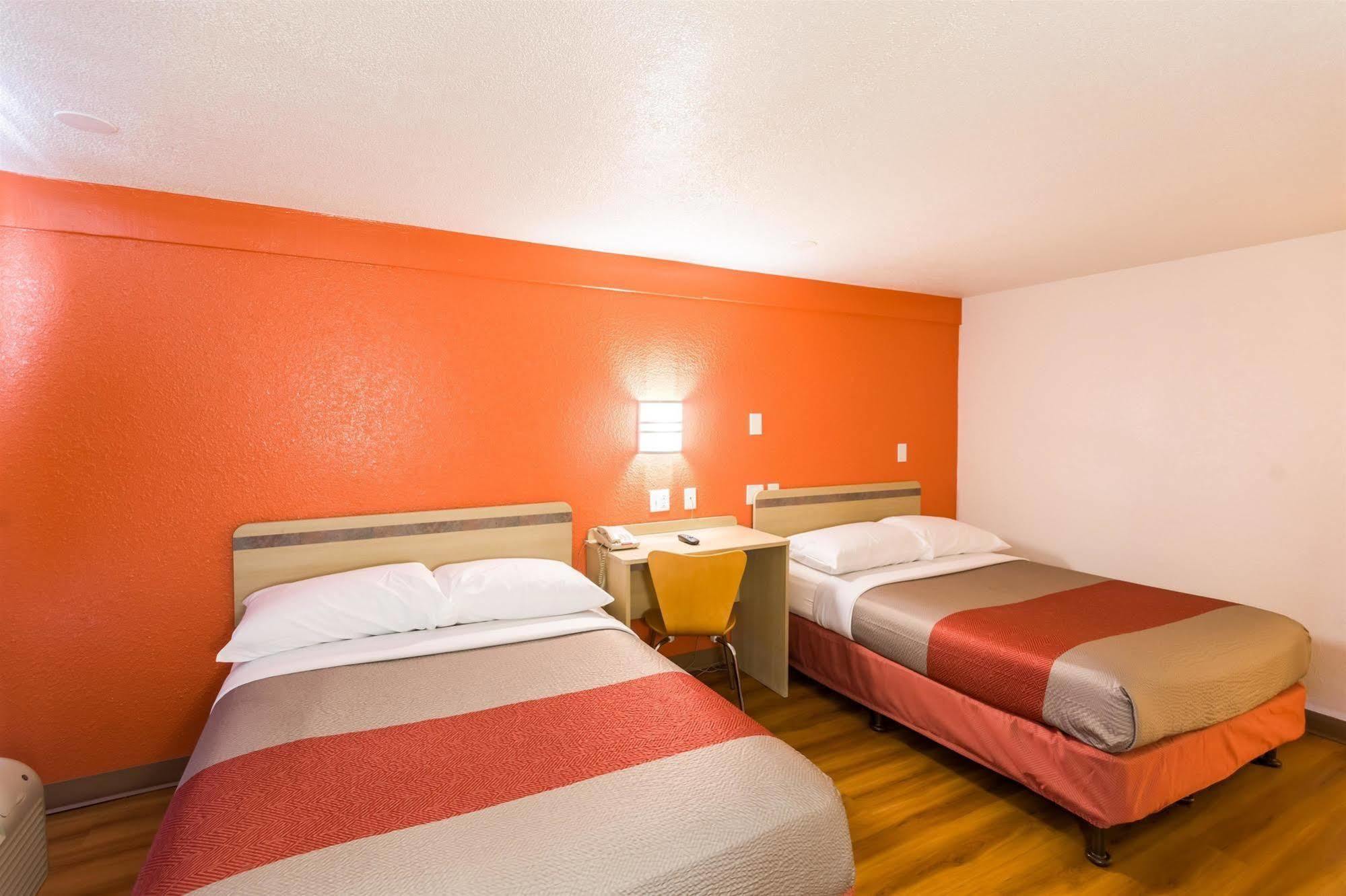 Travelodge By Wyndham Essington / Philadelphia Airport Exteriér fotografie