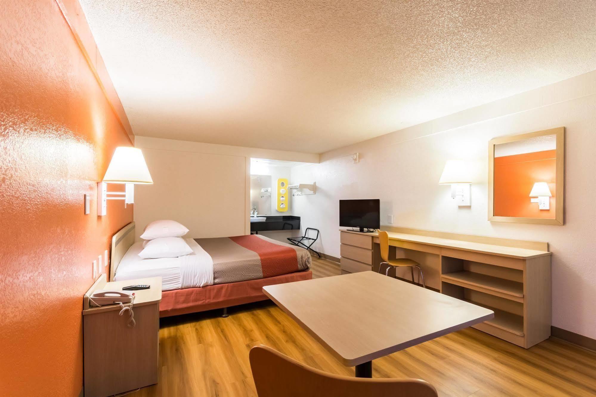 Travelodge By Wyndham Essington / Philadelphia Airport Exteriér fotografie